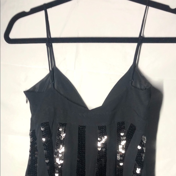 black sequin top with adjustable straps - Picture 3 of 5